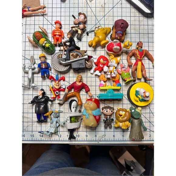 Vintage ACTION FIGURE PVC figure bundle McDonalds Hardees White Castle Looney Tu - Picture 2 of 2